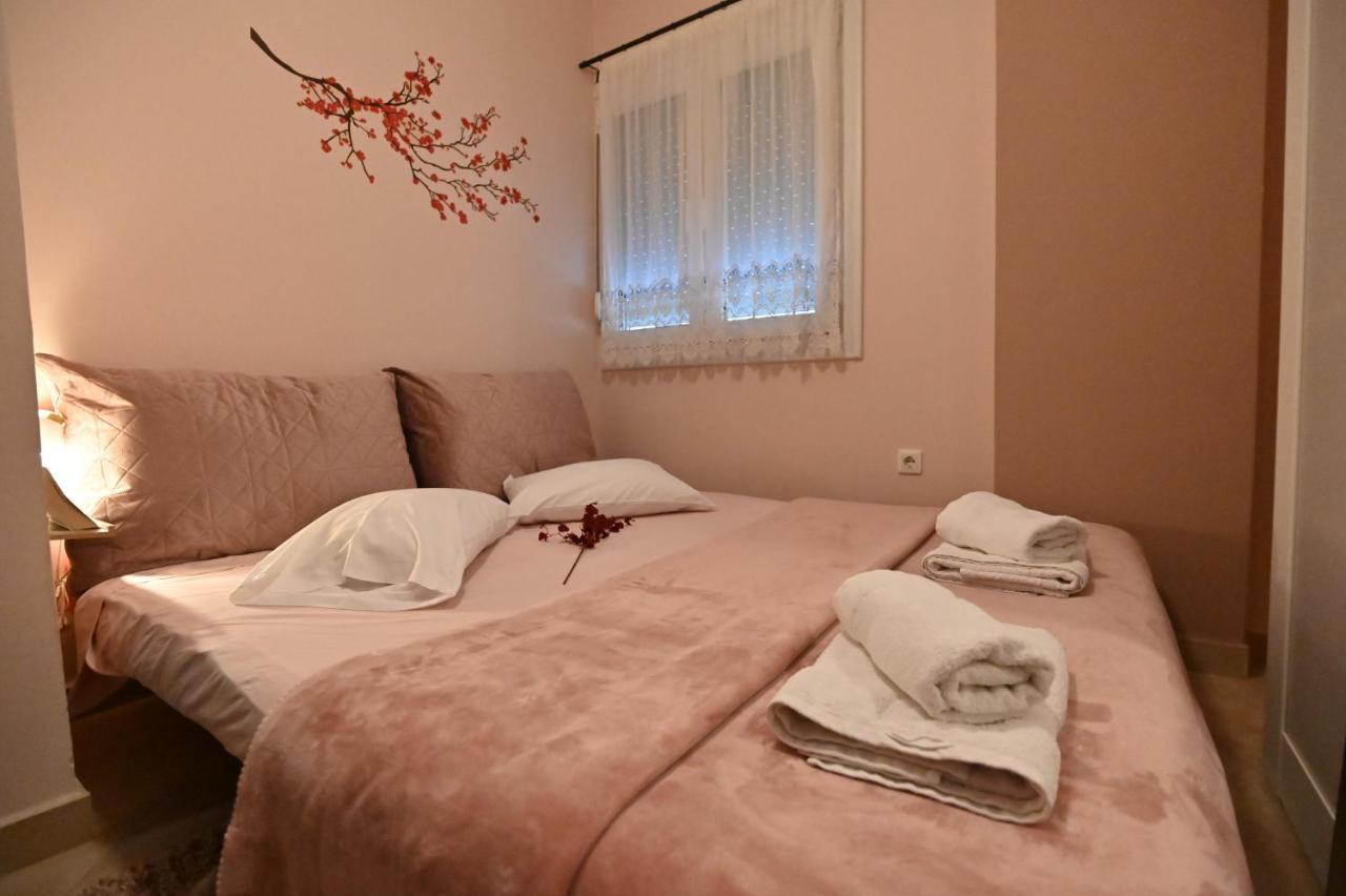 Cozy Apartment Νear Nea Paralia Of Thessaloniki Exterior foto